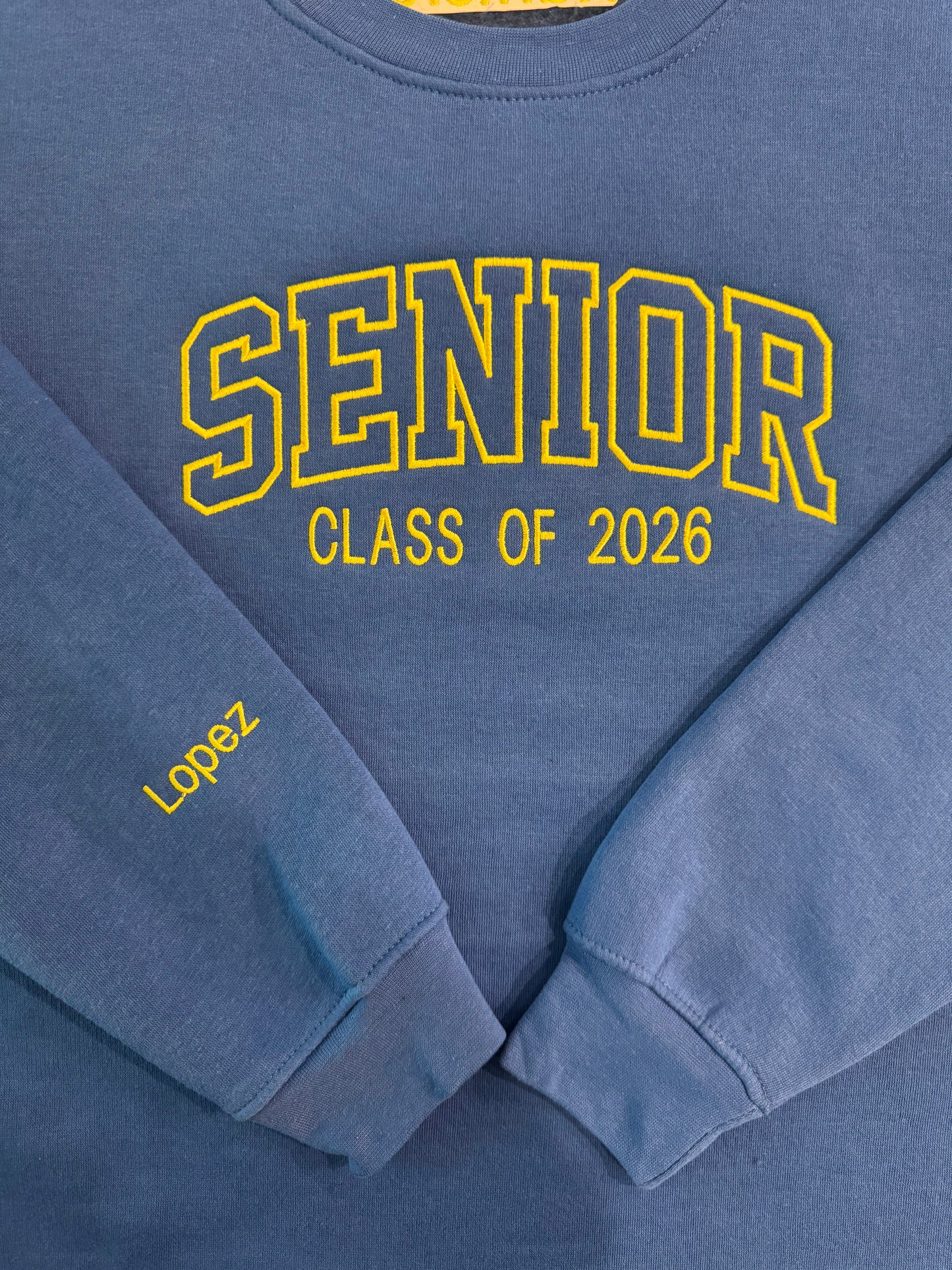 SENIOR EMBROIDERED SWEATSHIRT